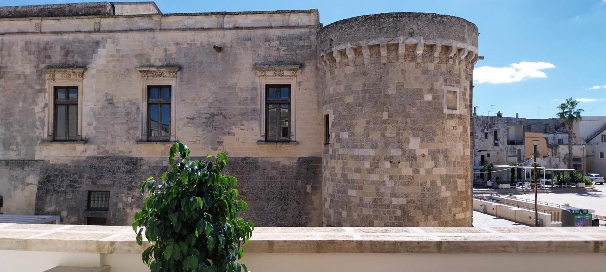 Casa Vacanze Fronte Castello Martano Dış mekan fotoğraf